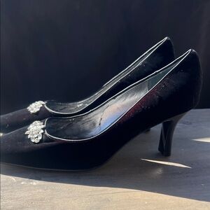 Valerie Stevens Elegant Black Heels with Crystal Accent